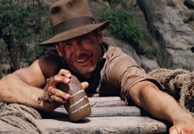 Indiana Jones, Barbie, de Kerstman & James Bond