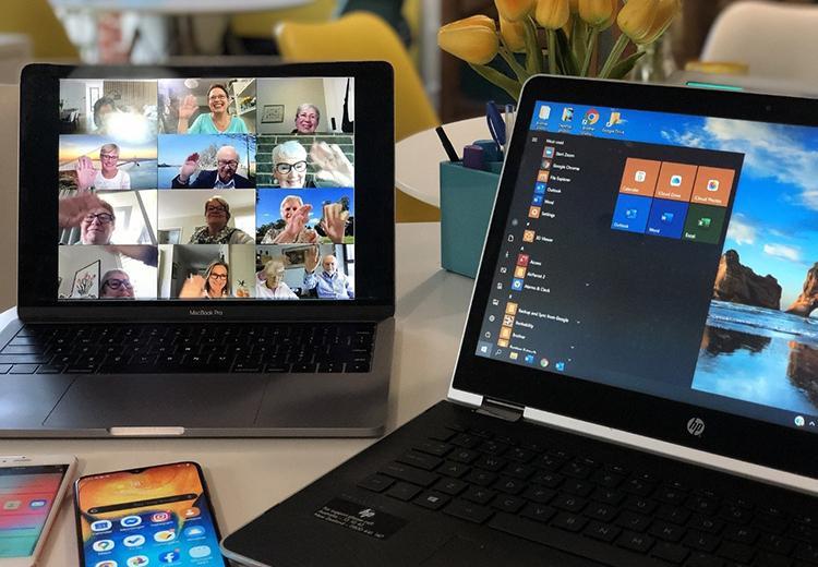 Zoom-moeheid: Waarom video-vergaderen zo uitputtend is